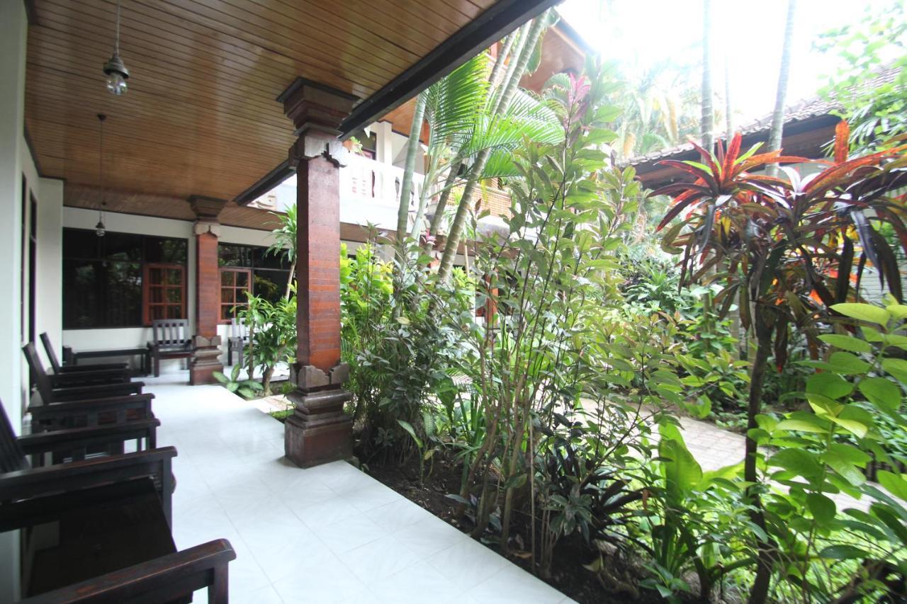 Kuta Dormitory At Simpang Inn Zewnętrze zdjęcie