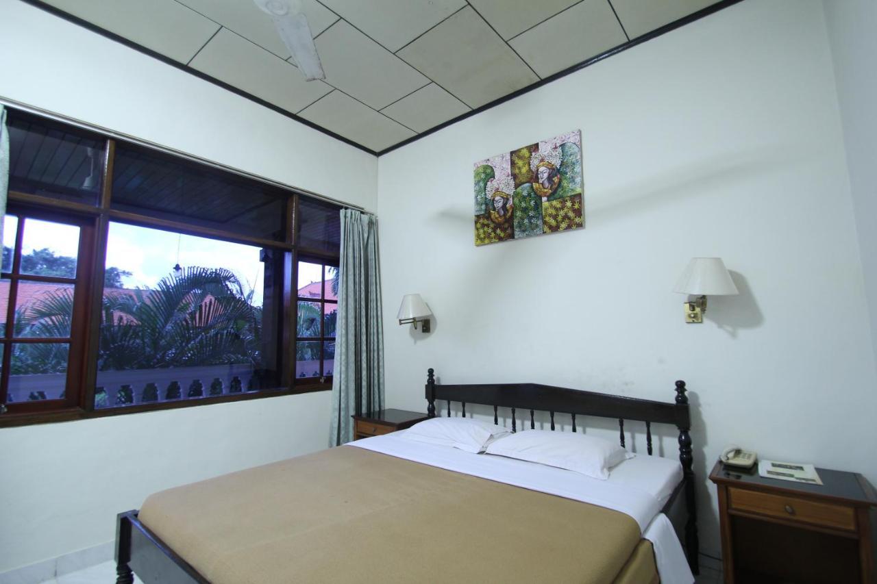 Kuta Dormitory At Simpang Inn Zewnętrze zdjęcie